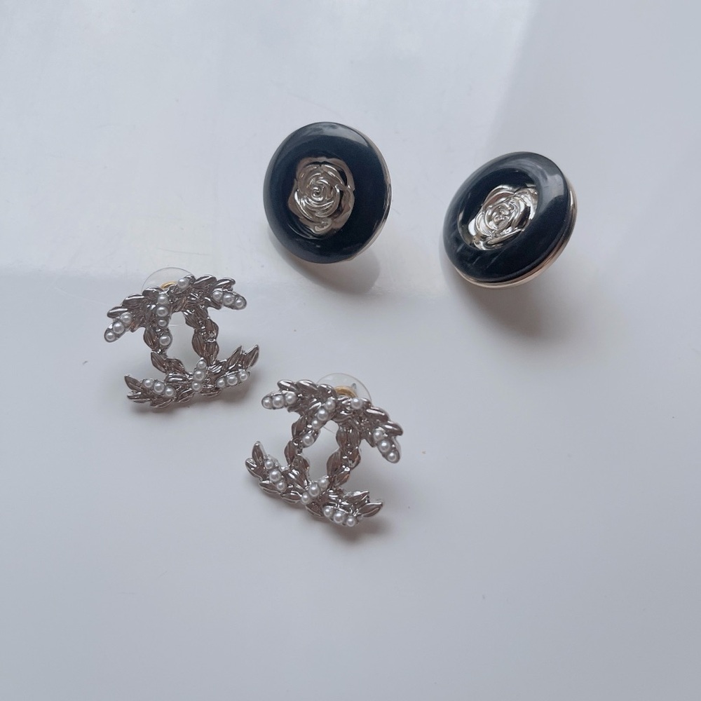 Classic Coco Silver Tone Button Earrings Set